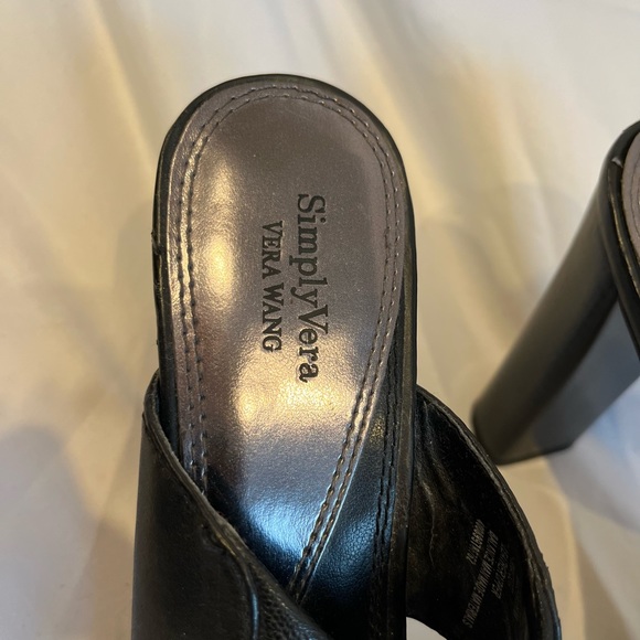 Simple Vera Wang chunky heels black - Picture 4 of 4
